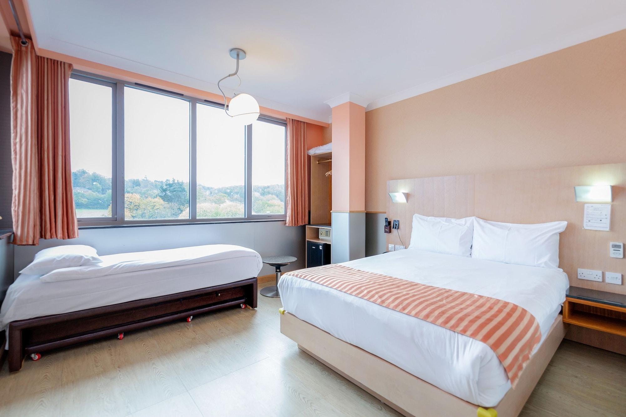 Eurotraveller Hotel - Premier - הרו מראה חיצוני תמונה