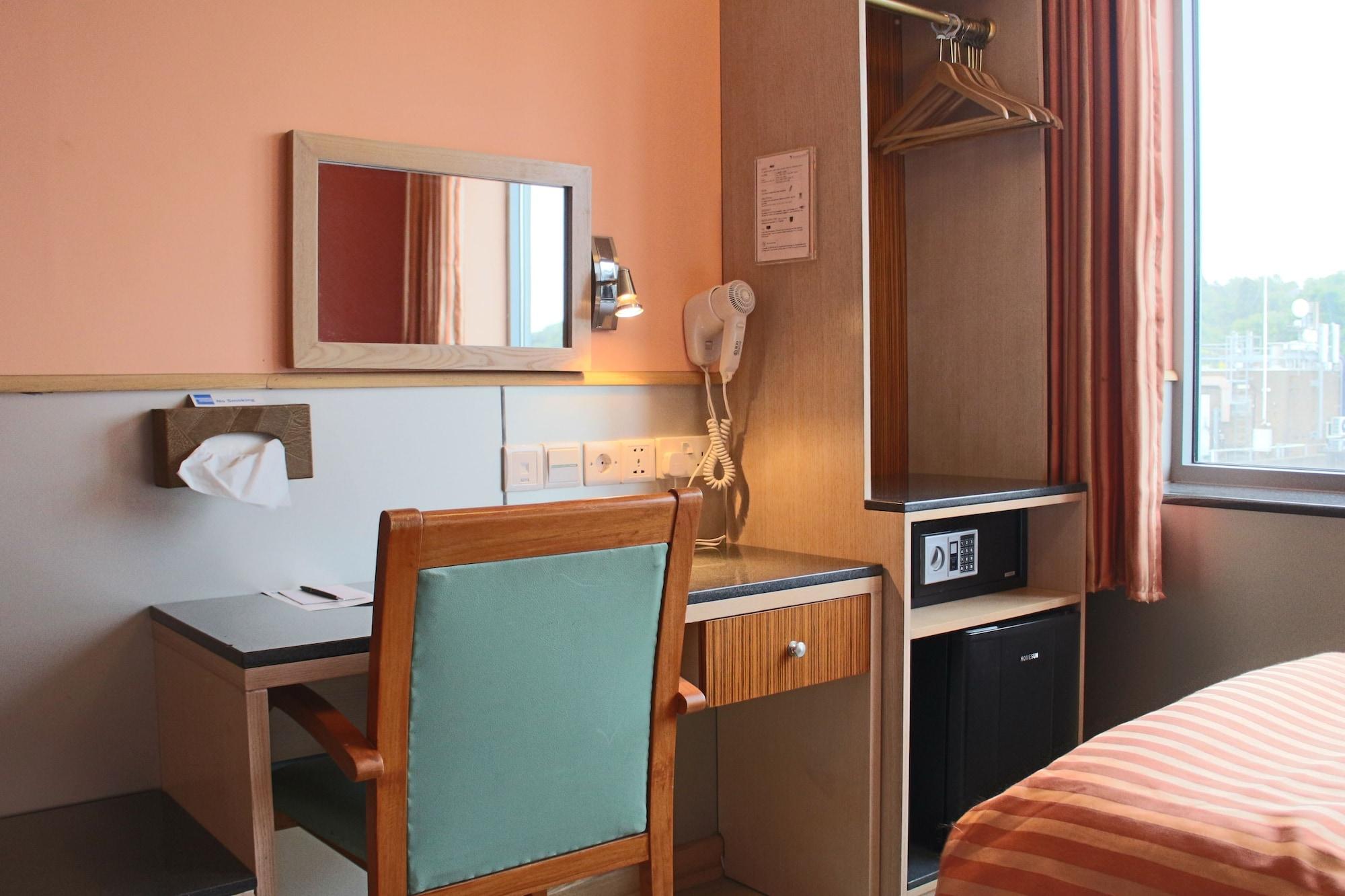 Eurotraveller Hotel - Premier - הרו מראה חיצוני תמונה