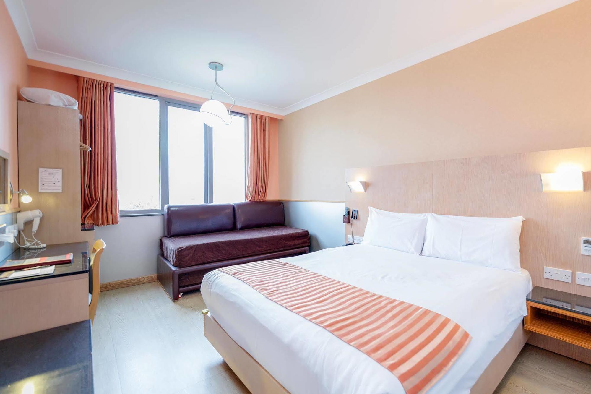Eurotraveller Hotel - Premier - הרו מראה חיצוני תמונה