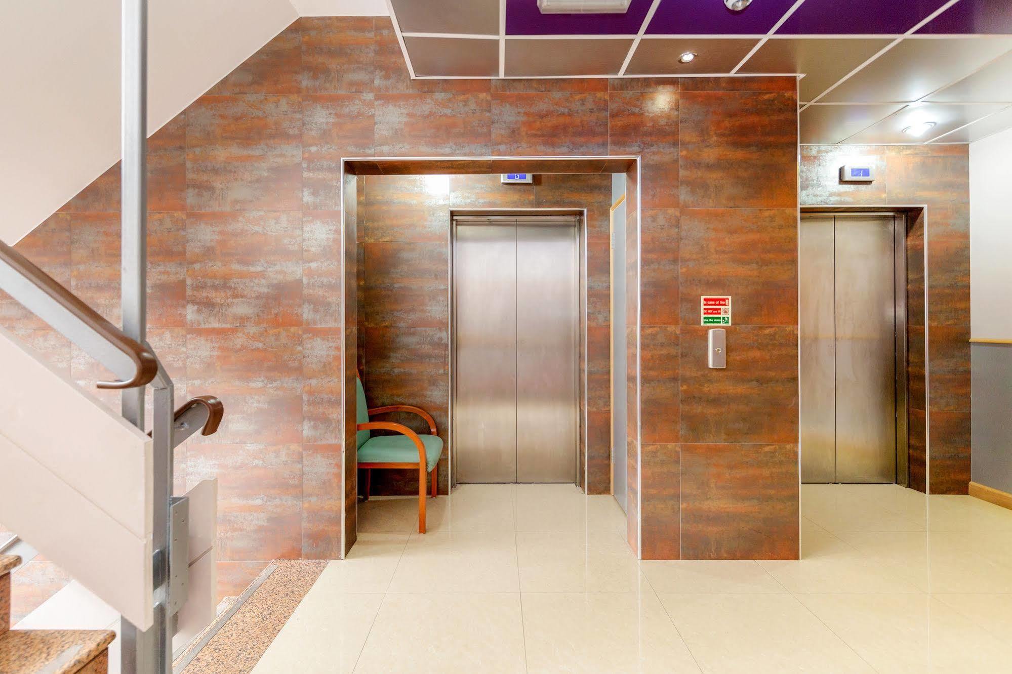 Eurotraveller Hotel - Premier - הרו מראה חיצוני תמונה